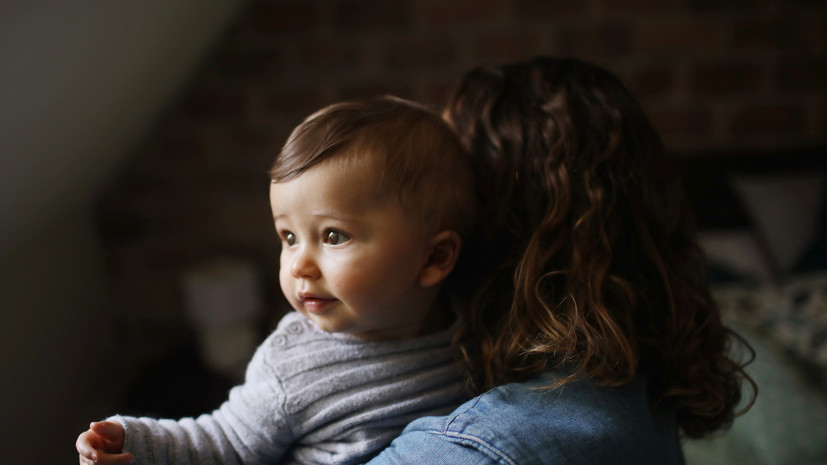 Депутат Лантратова объяснила предложение включить уход за ребёнком в стаж