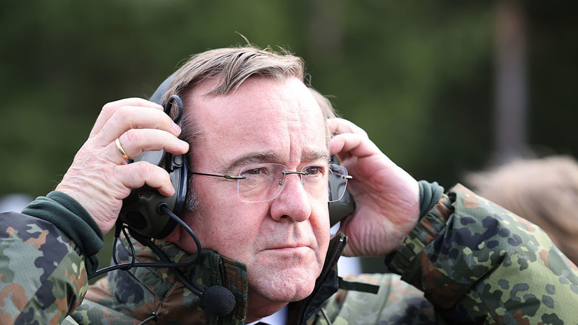 Лавров призвал Писториуса поучить историю, чтобы «глупые мысли не посещали»