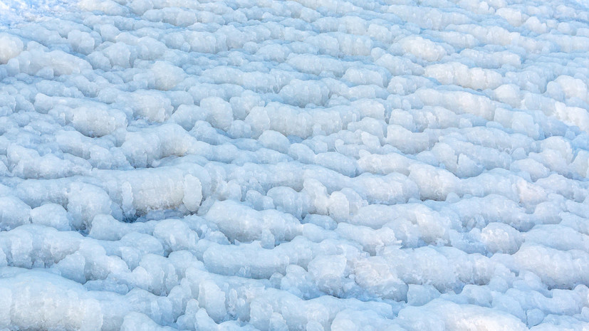 В Чёрном море у берегов Крыма обнаружили дрейфующее скопление льда