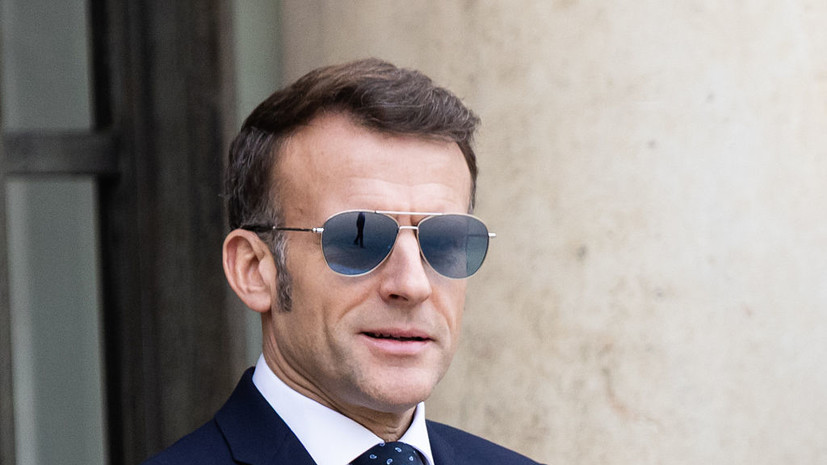 Филиппо: Макрон ищет разговора с Путиным ради спасения своей карьеры