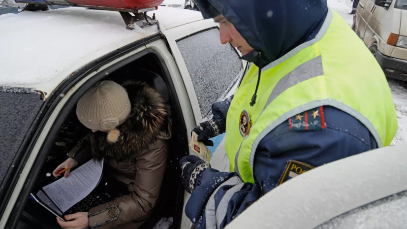 Автоэксперт Кадаков: за езду с просроченными правами полагается штраф