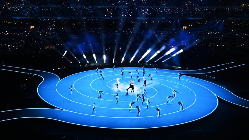 Российский флаг пронесли на церемонию открытия Олимпиады в Италии