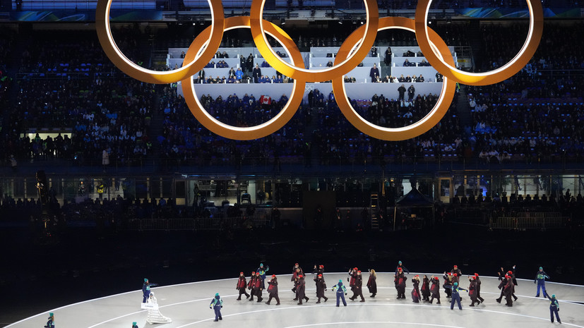 На церемонии открытия Олимпиады-2026 начался парад спортсменов, который проходит в четырёх локациях