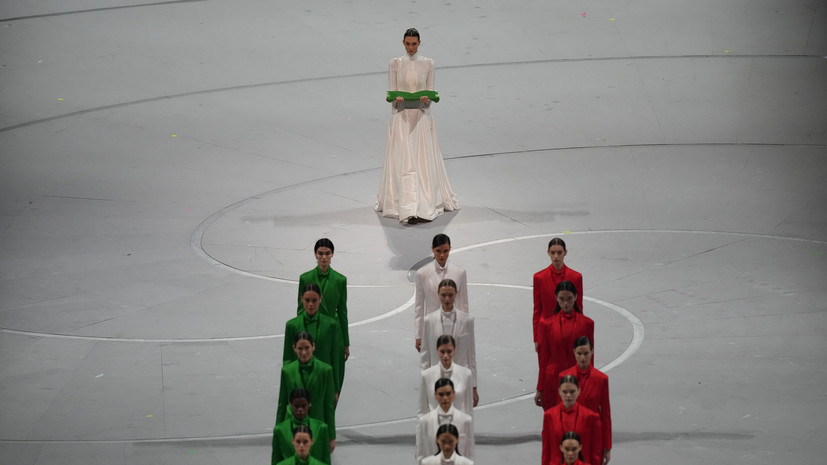 Девушка Ди Каприо вынесла флаг Италии на церемонии открытия Олимпийских игр