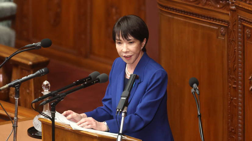 Премьер Японии Такаити: Токио намерен заключить мирный договор с Москвой