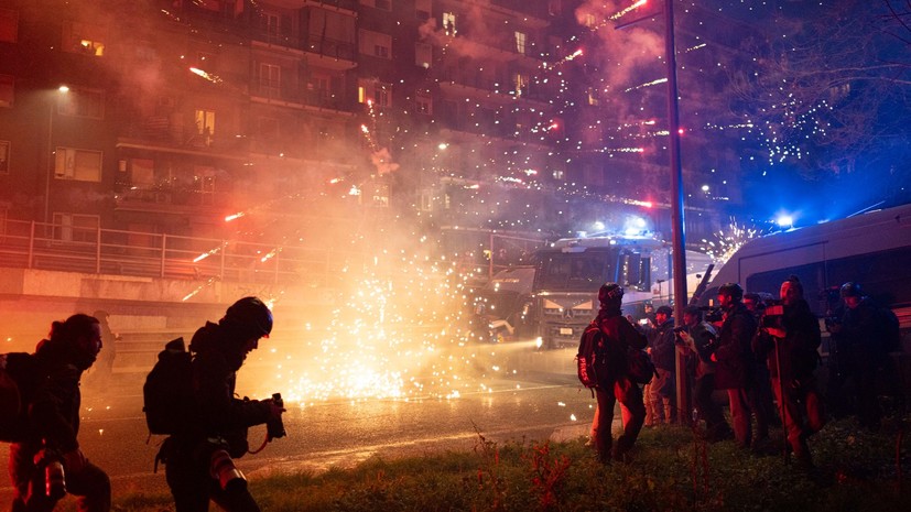 В Милане прошли столкновения между полицией и протестующими против Олимпиады