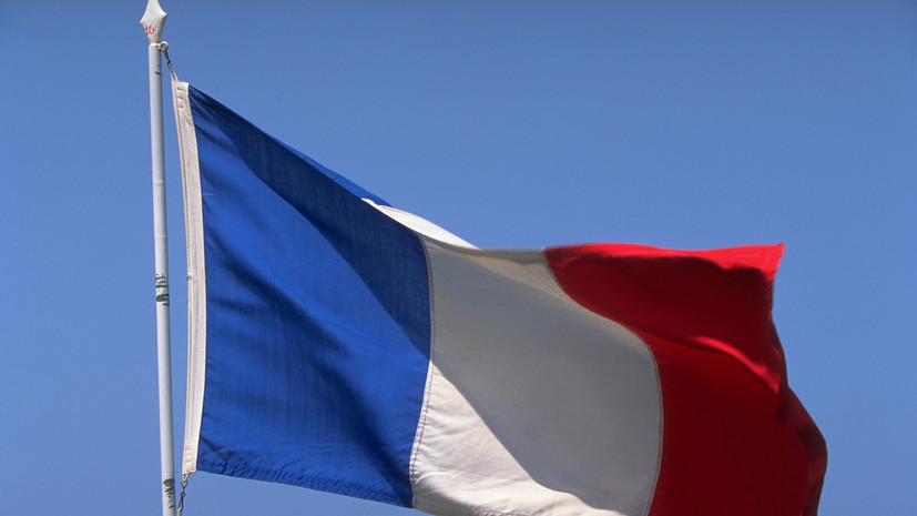 Посол Мешков рассказал, как принятые Парижем меры повлияли на работу дипведомств