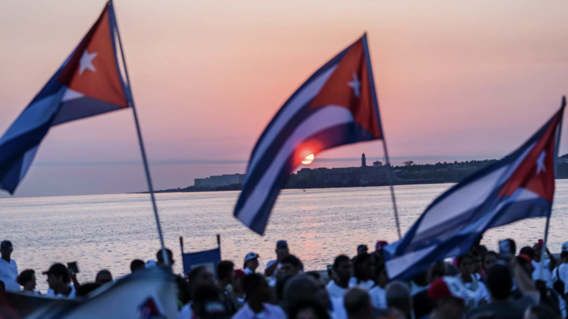 Посольство России подтвердило переселение части туристов на Кубе