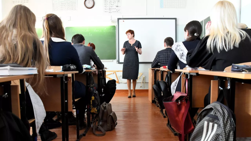 Минпросвещения одобрило проект образовательного стандарта для старшей школы