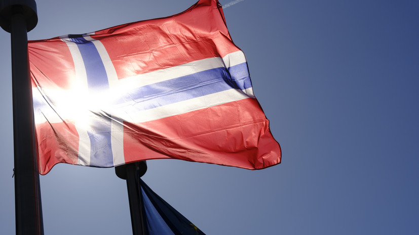 Главком ВС Норвегии Кристофферсен выступил за создание горячей линии с Россией