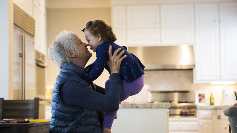 Пенсионерам-опекунам объяснили, как получить единовременную выплату в 2026 году
