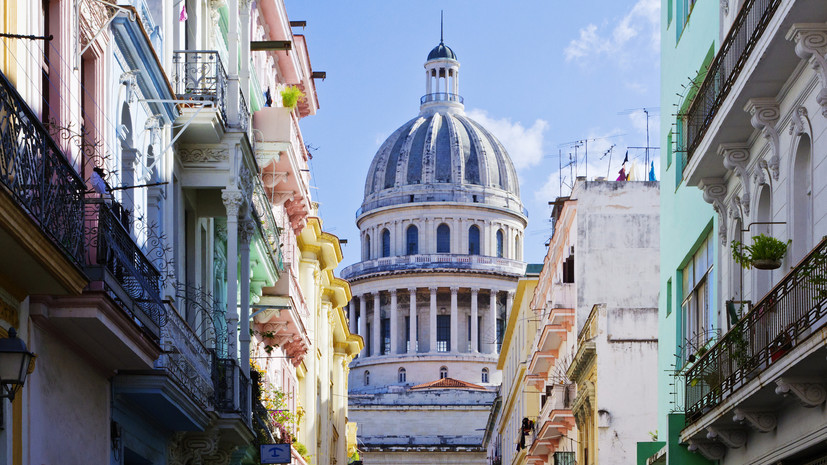 Минэкономразвития призвало туроператоров остановить продажи туров на Кубу