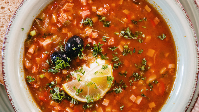 Нутрициолог Хайкина назвала солянку вредным супом для детей