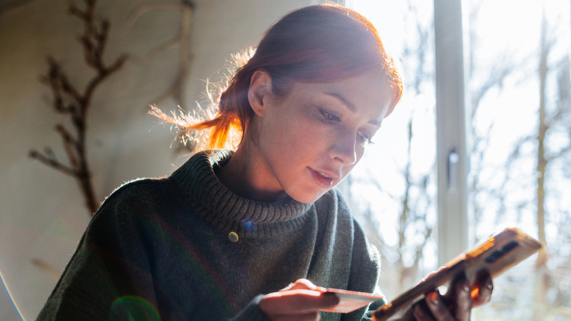 Психолог: люди набирают лишние кредиты из-за желания подражать картинке в соцсетях