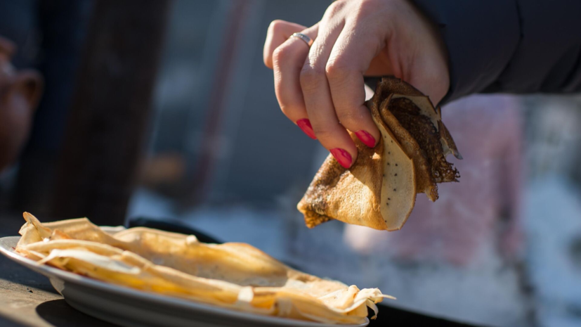 Диетолог Золотова: допустимо съедать два-четыре блина в день