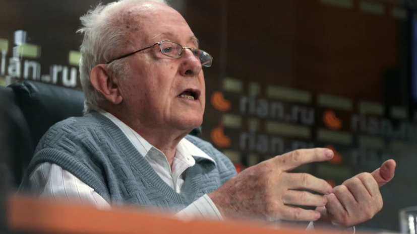 На 101-м году жизни умер российский историк Рой Медведев