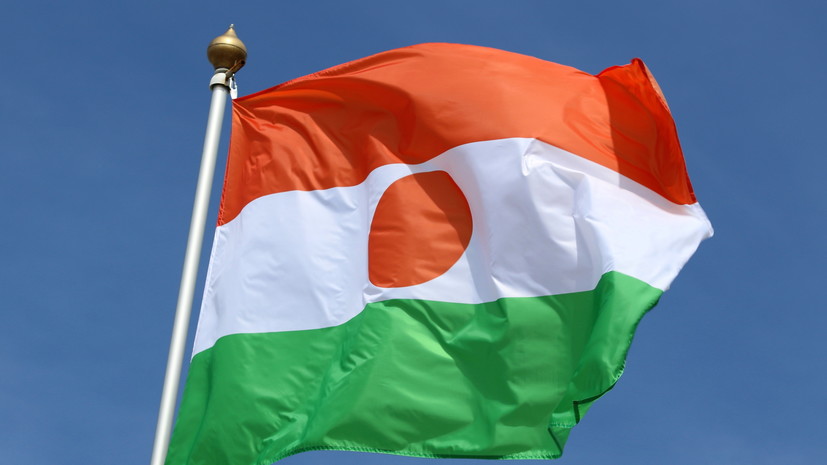 Африканист Лошкарёв: войны между Нигером и Францией не будет