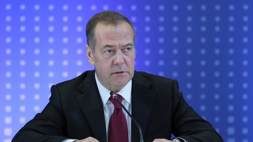 Медведев назвал Мерца бесом и напомнил ему, что на дворе давно не 1933 год