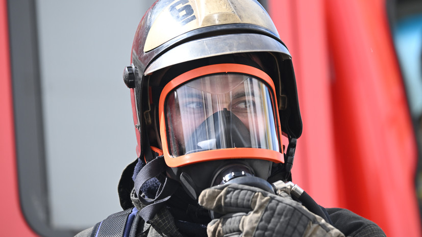 На Кубани из-за падения обломков БПЛА загорелся резервуар с нефтепродуктами