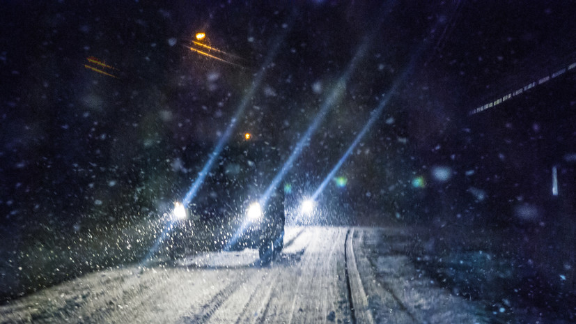 SHOT: в Мурманской области сотни машин застряли в снежном заторе из-за метели