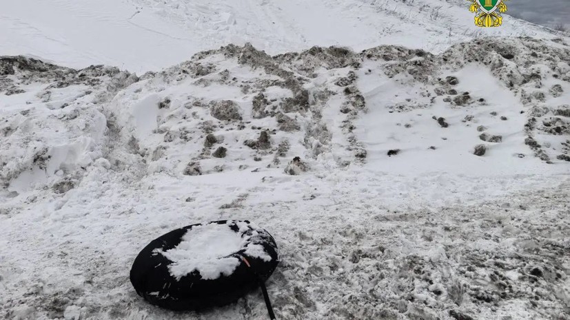 В Свердловской области двое детей погибли при сходе снега