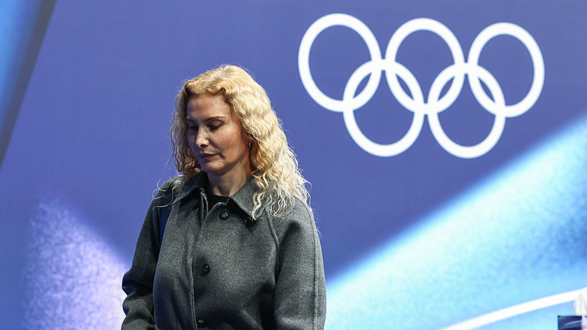 Тутберидзе появилась вместе с Петросян на тренировке перед выступлением на Играх-2026