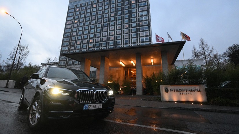 Источник RT в переговорной группе раскрыл детали контактов в Женеве