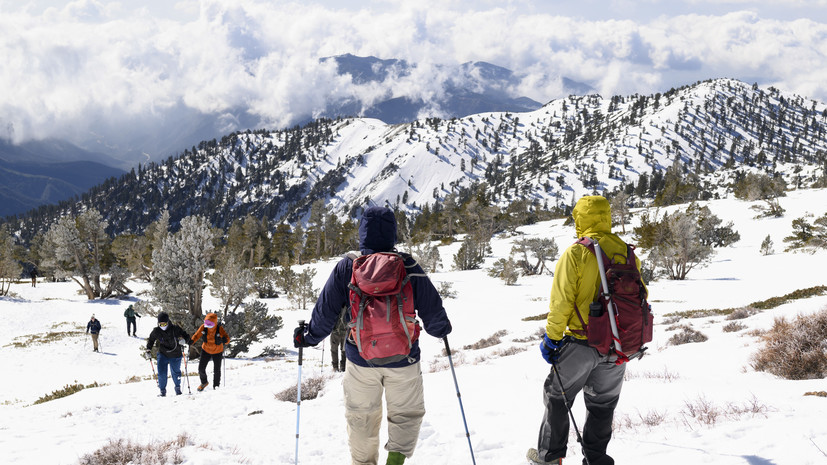 Десять лыжников пропали без вести после схода лавины в Калифорнии