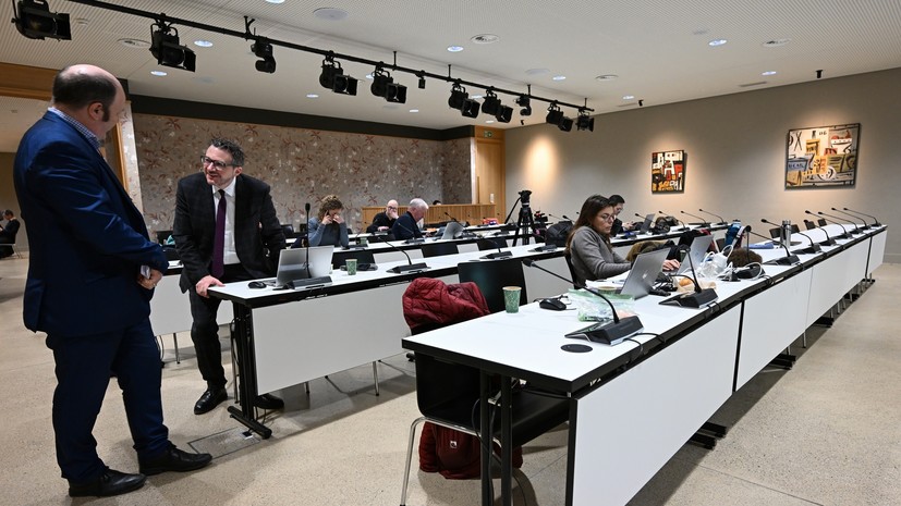 Песков: по ходу переговоров в Женеве идут прямые доклады Путину