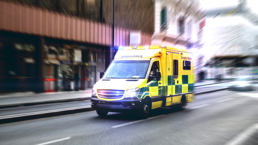 Шесть человек пострадали при столкновении двух двухэтажных автобусов в Лондоне