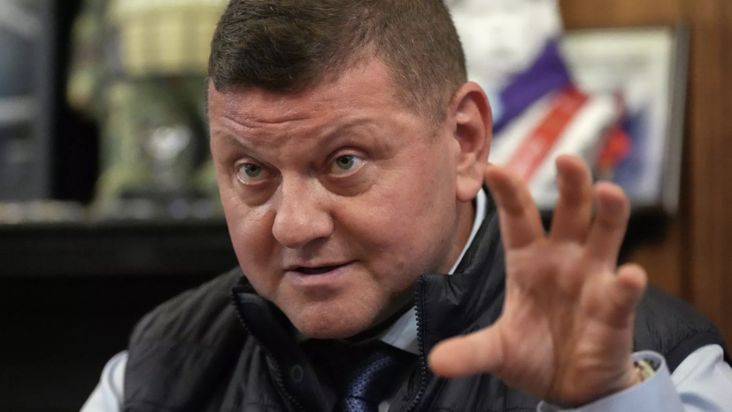 AP: Залужный в 2022 году пригрозил ввести войска в Киев из-за рейда СБУ