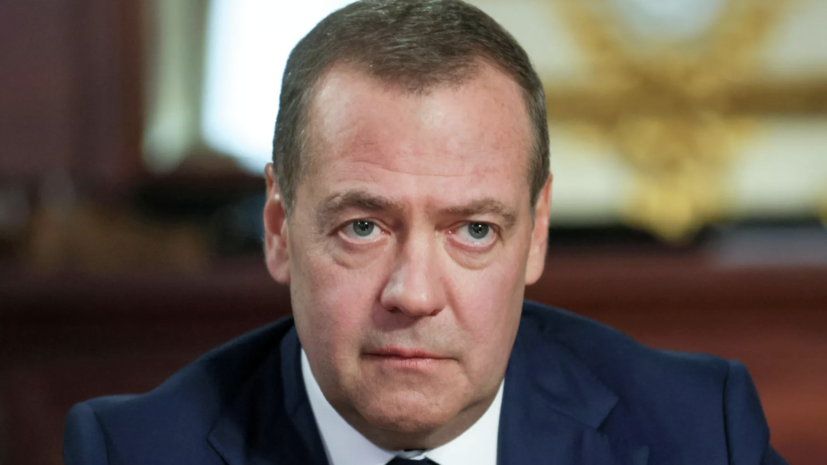 Медведев: импортозамещение в нефтегазе России превысило 70%