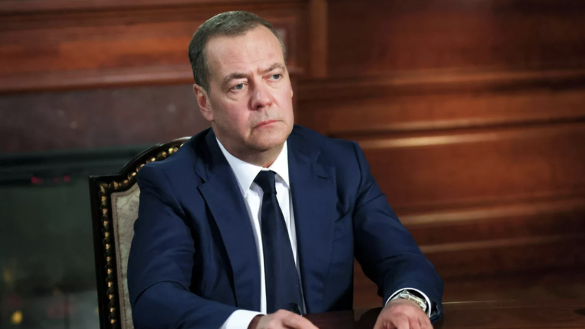 Медведев заявил об отсутствии кадрового коллапса в России на фоне СВО
