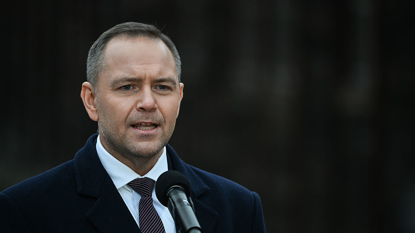 Президент Польши подписал закон о прекращении помощи украинским беженцам