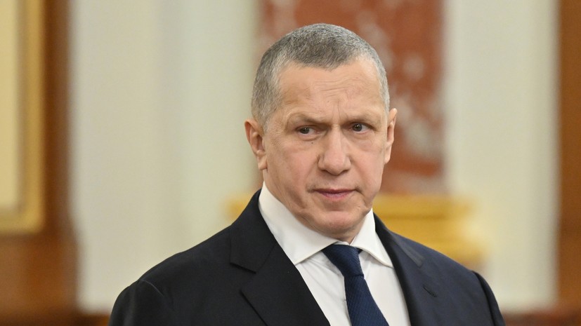 Трутнев встретился с вернувшимся с СВО отрядом добровольцев из госслужащих ДФО