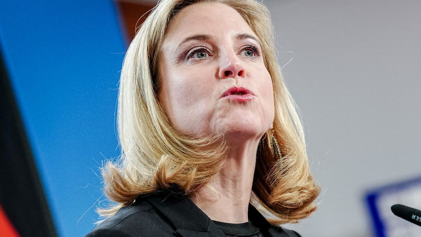 В Киев прибыла глава МИД Австрии