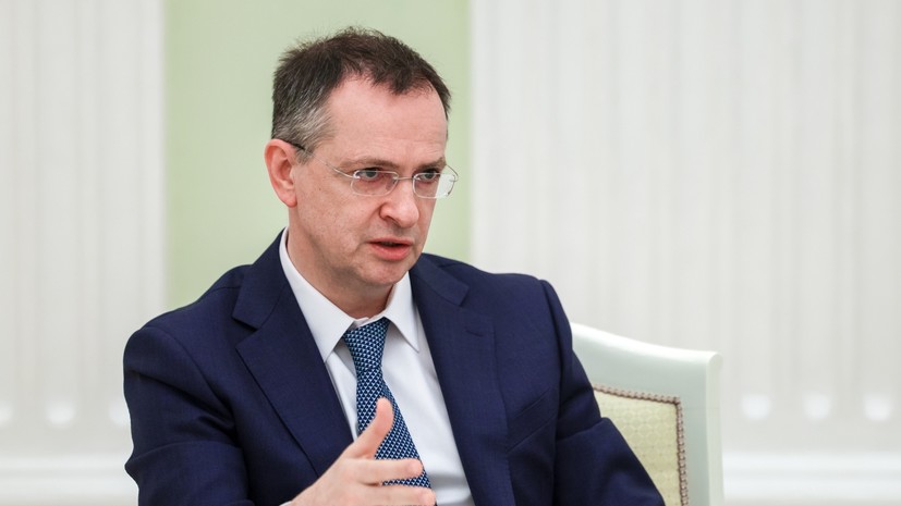 Мединский участвует в совещании Путина с Совбезом