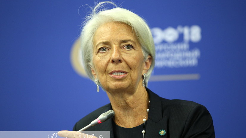 В WSJ назвали причину ухода Лагард во время выступления министра США в Давосе