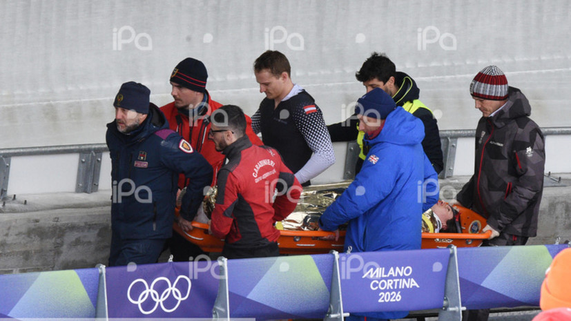 Австрийский бобслеист получил травму межпозвоночного диска после переворота боба на Играх