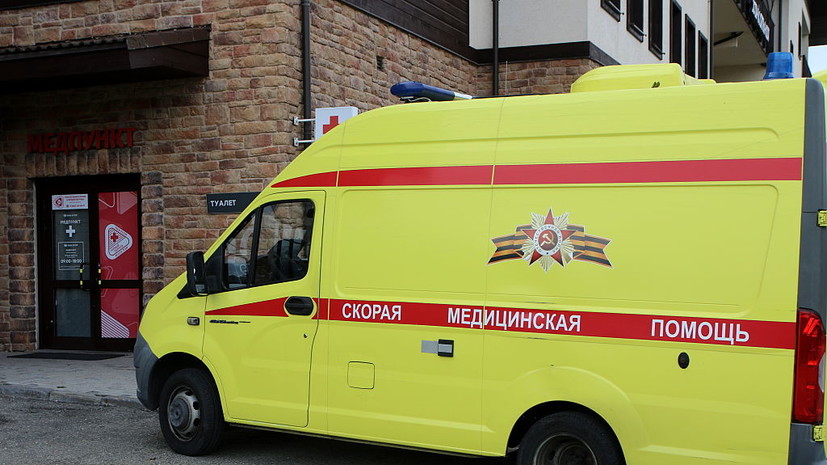 Ребёнок выпал из окна седьмого этажа в Петербурге