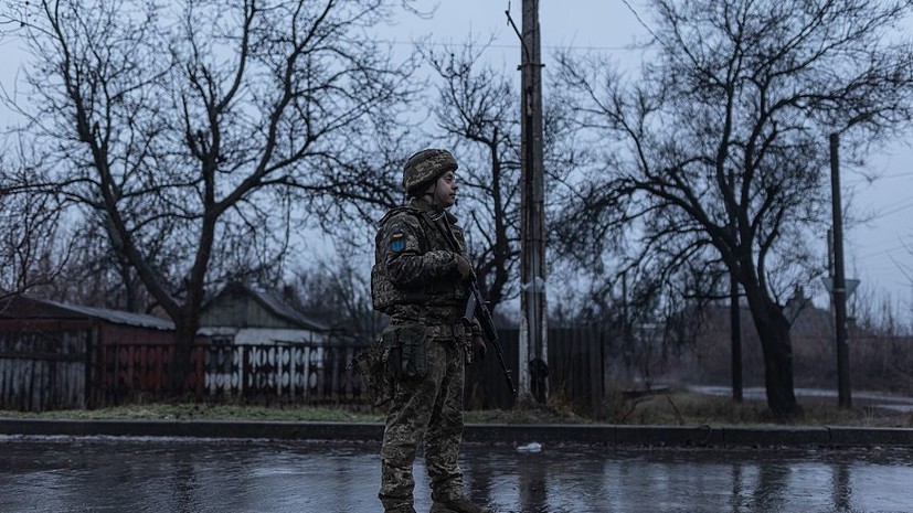Mandiner: к апрелю Киев не сможет поддерживать ВСУ и обанкротится