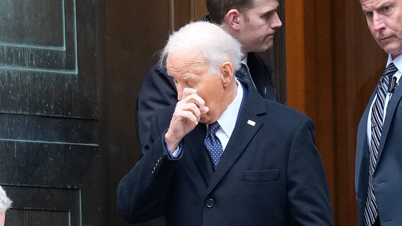 Зеленский рассказал о просьбе Байдена покинуть Украину после начала СВО