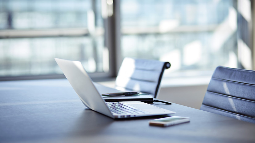 Специалист Сухоруких: смартфоны и ноутбуки в России подорожают