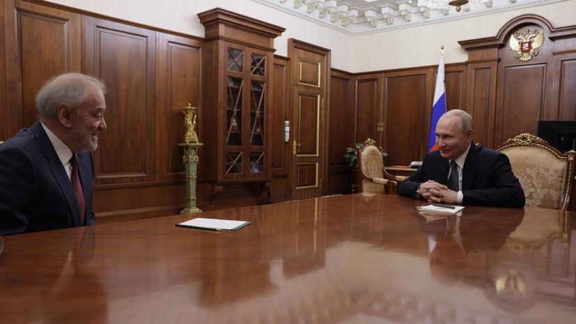 Путин принял в Кремле главу Большого и Мариинского театров Гергиева