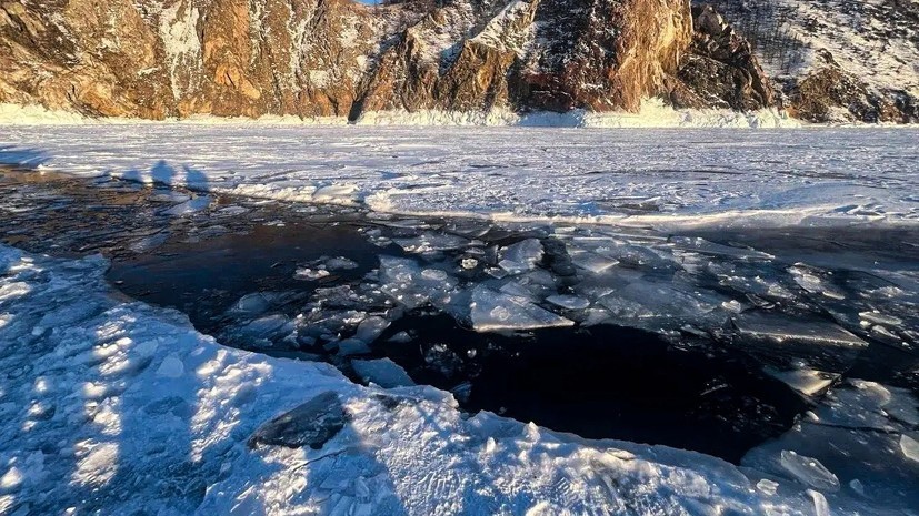 Водитель провалившегося на Байкале УАЗа координировал маршрут с организатором
