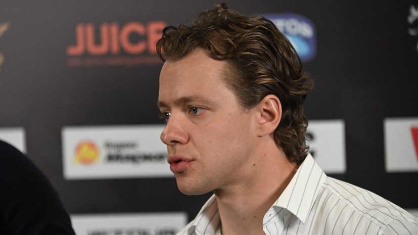 Панарин подарил маскоту «Лос-Анджелеса» премиальные часы за игровой номер