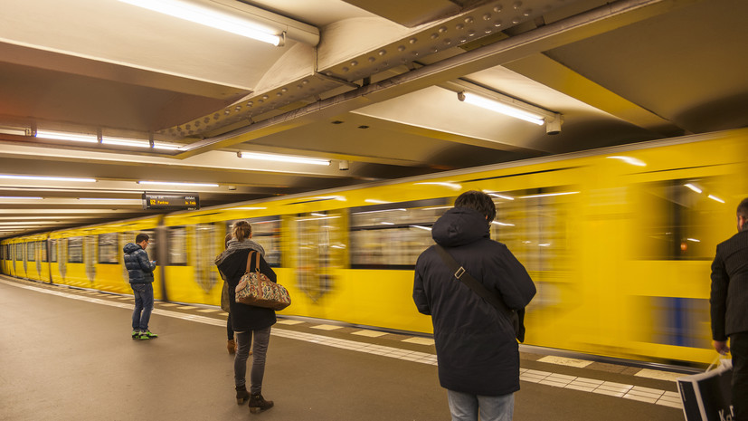 Тшасковский: в метро Варшавы начали создавать склады с запасами на случай войны