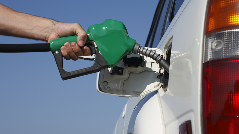 Новак: власти поставили задачу удержать рост цен на топливо в пределах инфляции