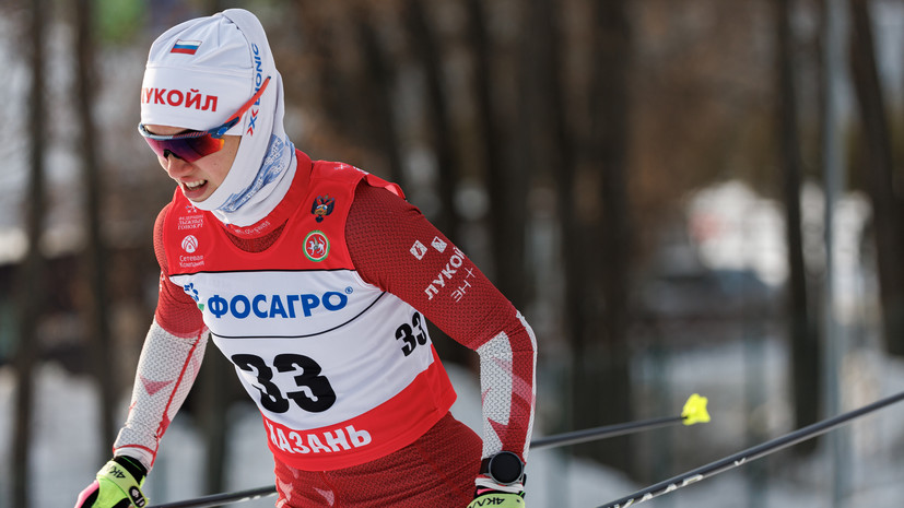 Степанова стала победительницей скиатлона на чемпионате России