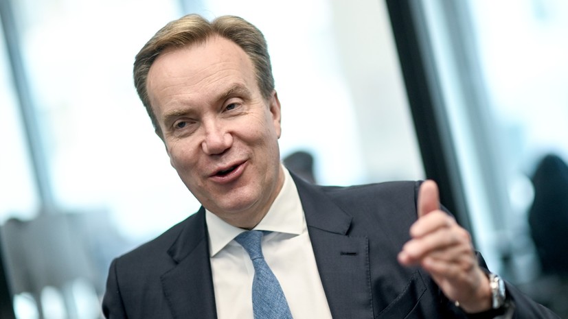 Reuters: президент ВЭФ Бренде заявил об отставке из-за связей с Эпштейном